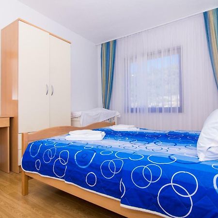 Apartments Jozic Seget Vranjica Bagian luar foto