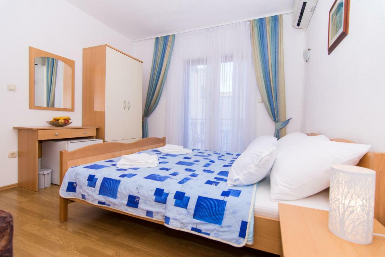 Apartments Jozic Seget Vranjica Bagian luar foto