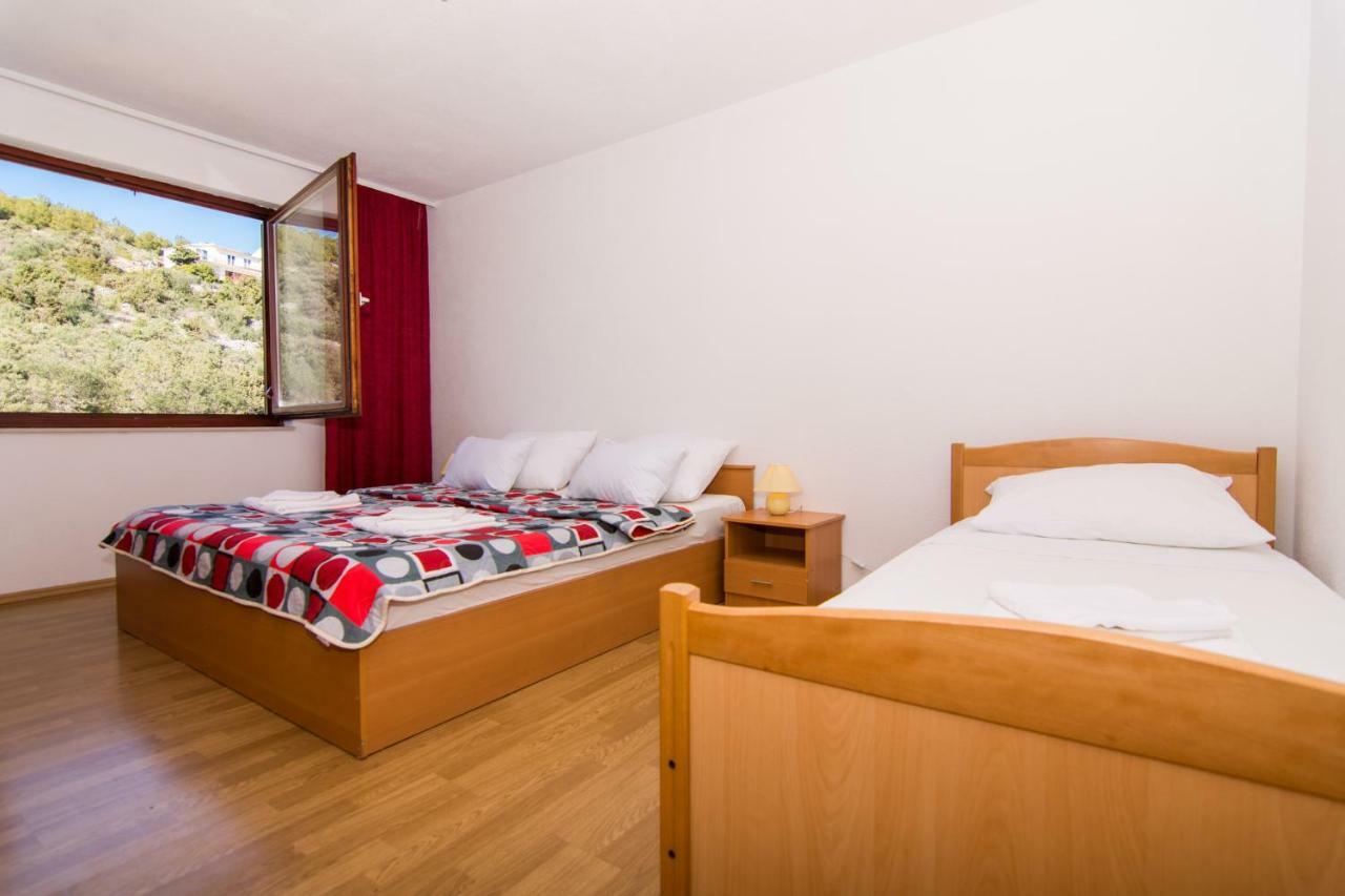 Apartments Jozic Seget Vranjica Bagian luar foto