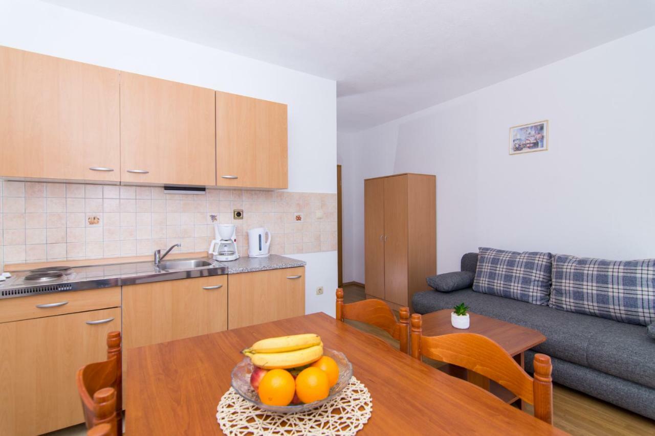 Apartments Jozic Seget Vranjica Bagian luar foto