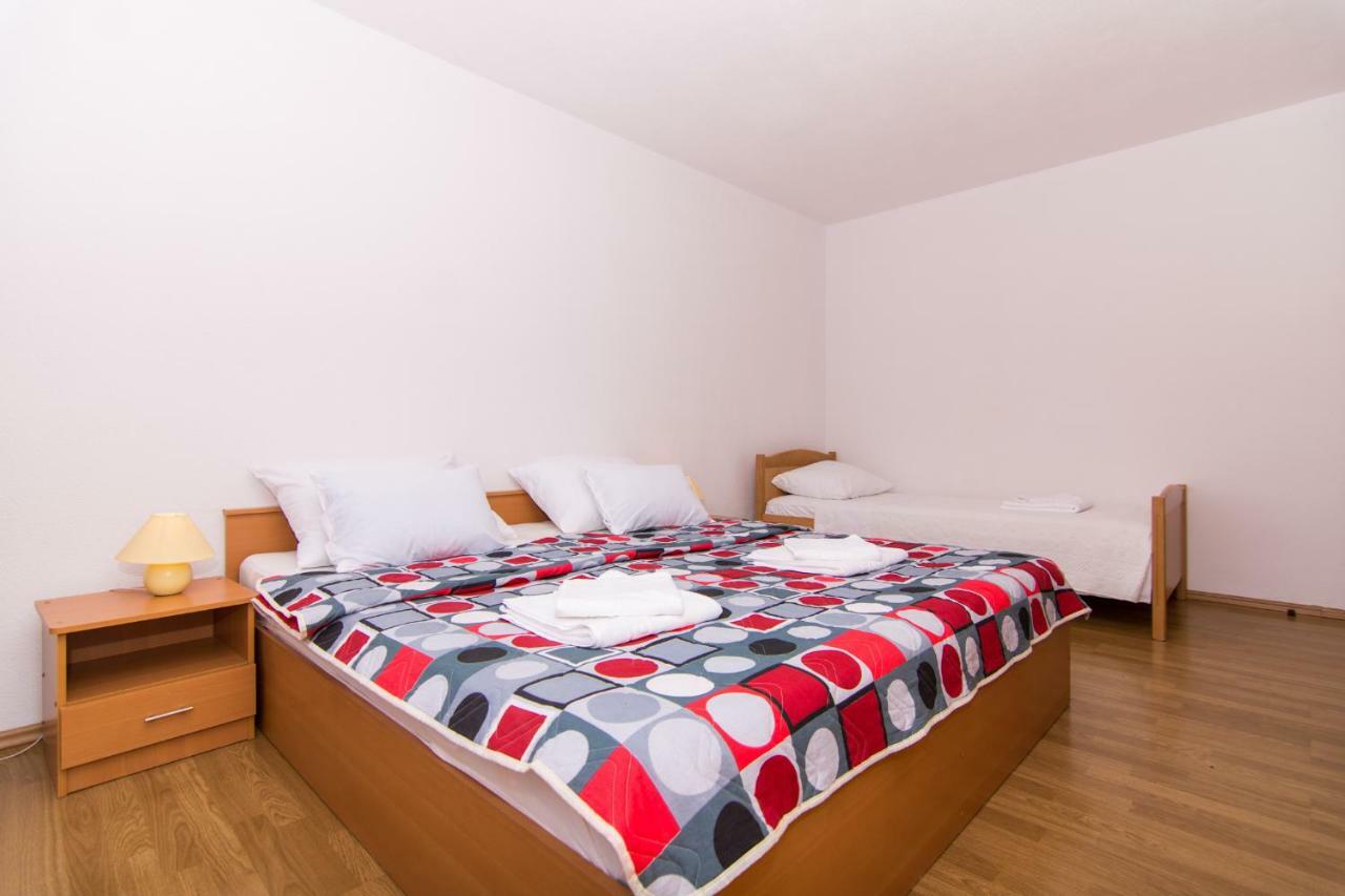 Apartments Jozic Seget Vranjica Bagian luar foto