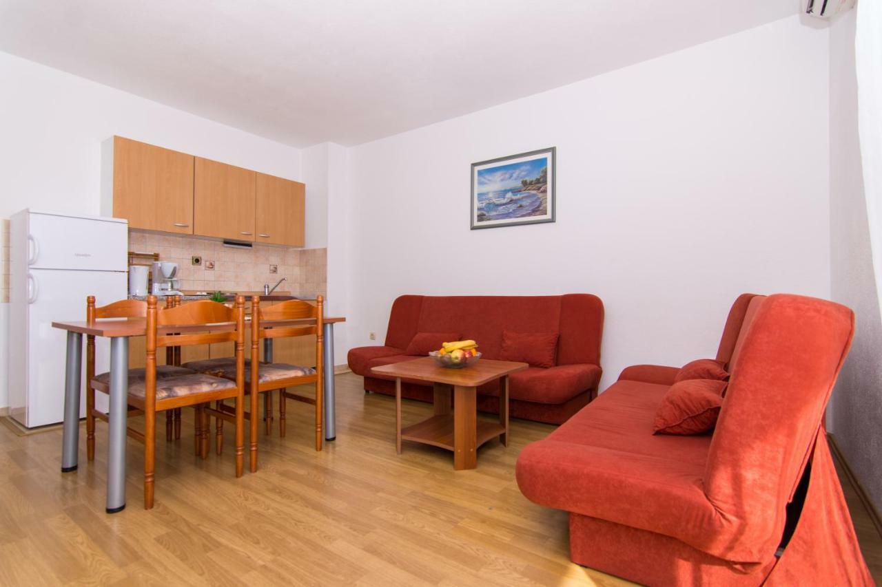 Apartments Jozic Seget Vranjica Bagian luar foto
