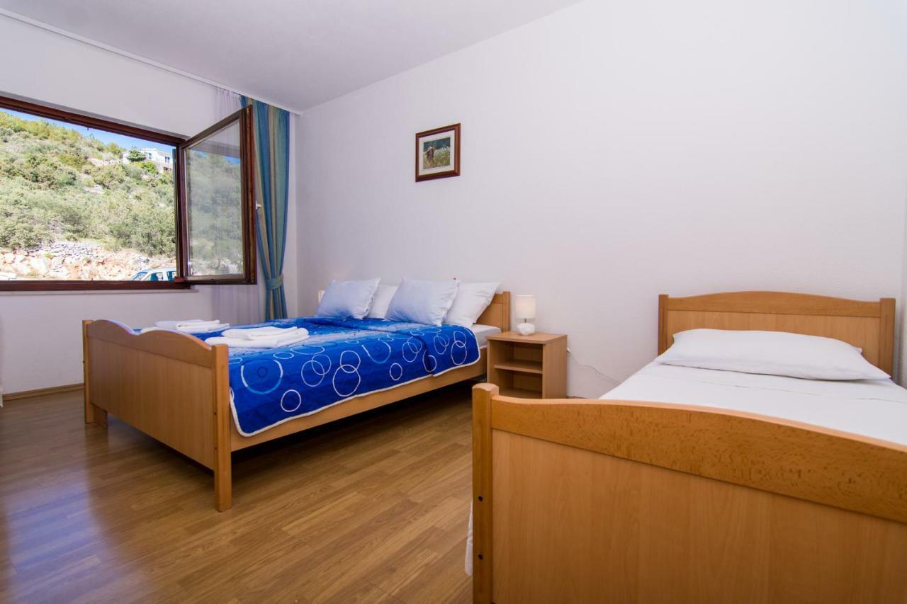 Apartments Jozic Seget Vranjica Bagian luar foto