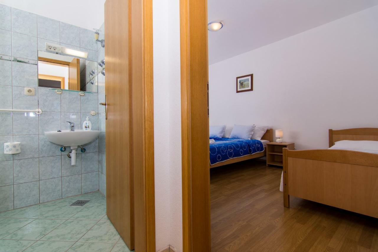 Apartments Jozic Seget Vranjica Bagian luar foto