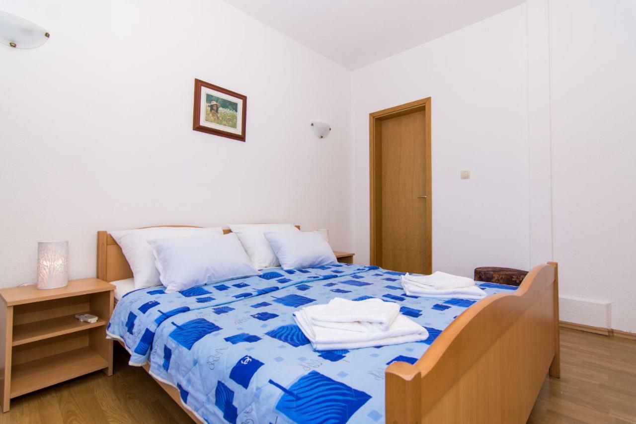 Apartments Jozic Seget Vranjica Bagian luar foto