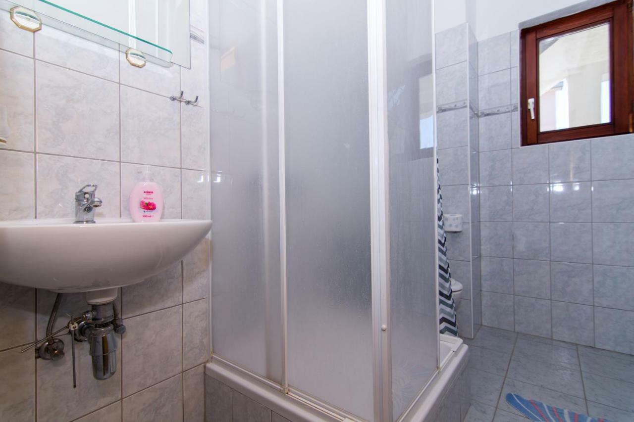 Apartments Jozic Seget Vranjica Bagian luar foto