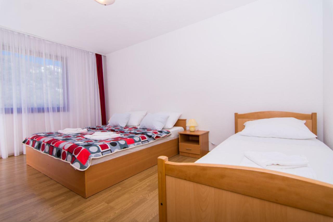 Apartments Jozic Seget Vranjica Bagian luar foto
