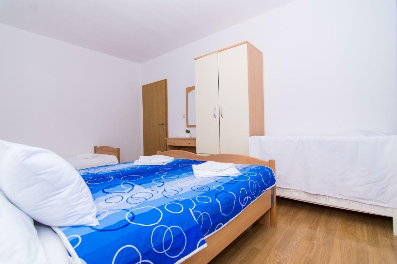 Apartments Jozic Seget Vranjica Bagian luar foto