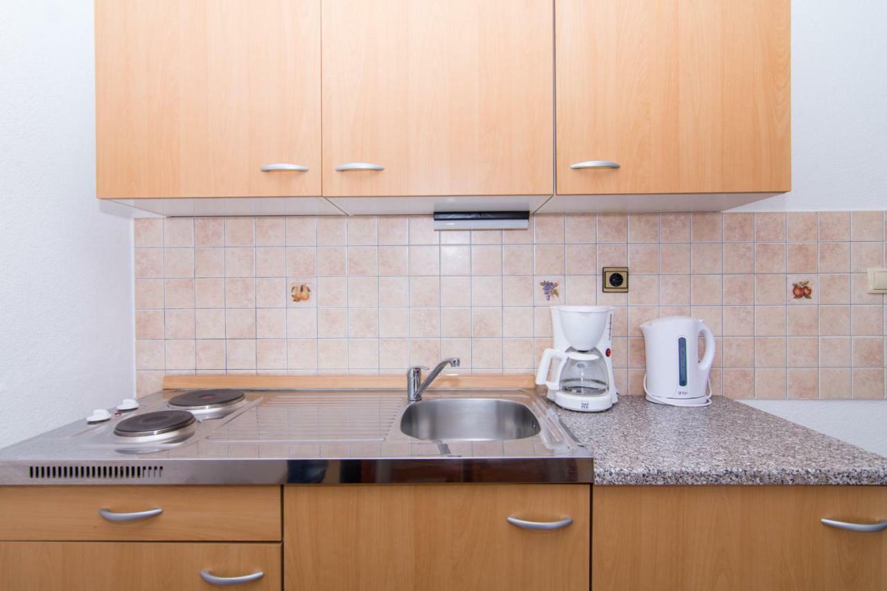 Apartments Jozic Seget Vranjica Bagian luar foto
